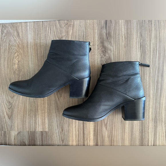 Nisolo Dari Commuter Boot - Picture 8 of 9